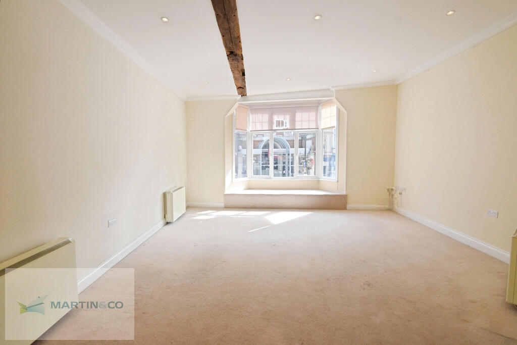 Apartment in Redhill - View 4