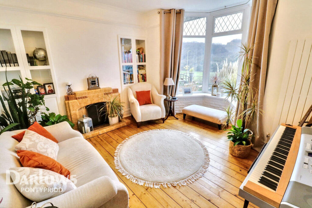 Cilfynydd Road, Pontypridd photo 5