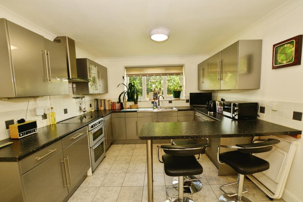 House in Folkestone and Hythe, Broadmead, Folkestone - View 2
