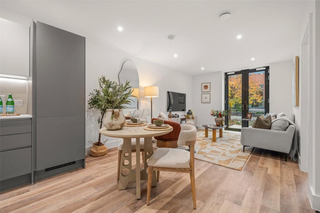 Main image of property: Carnival Place, Wellington Road, Wokingham, Berkshire, RG40