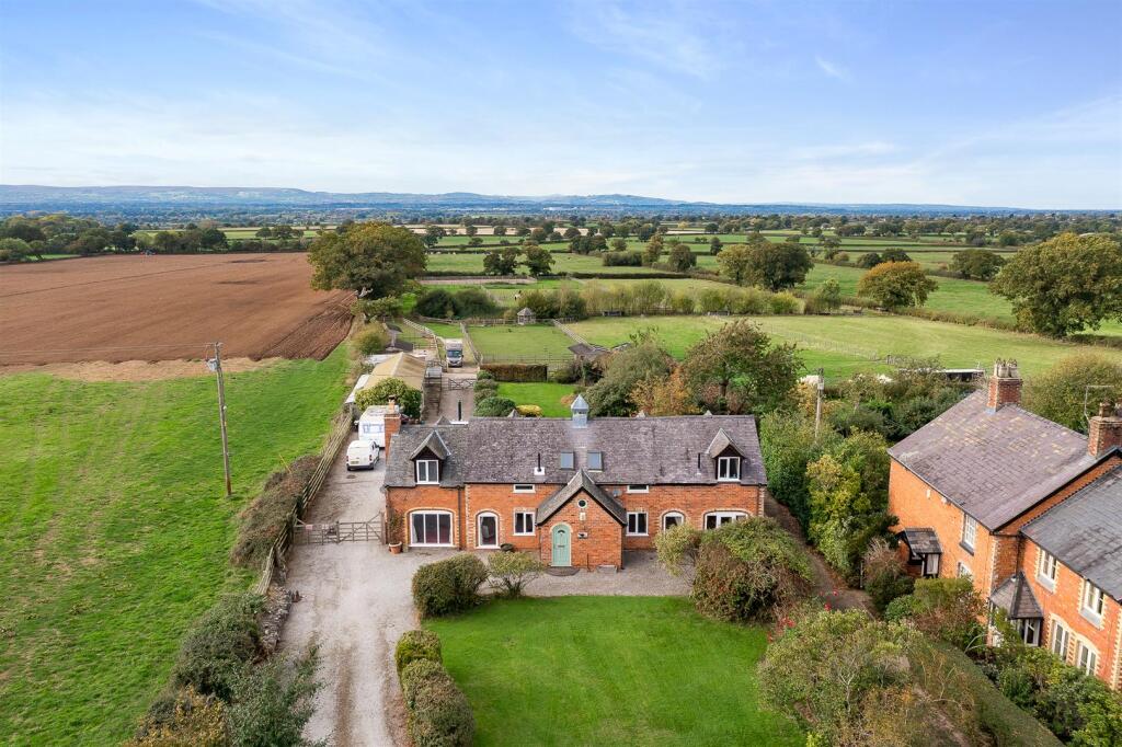 Main image of property: Jarretts Barn, Mill Lane, Cuddington, Malpas, SY14 7BQ