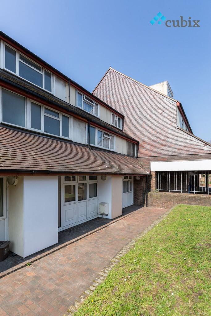 House in London, Bermondsey Spa, Old Kent Road - View 3