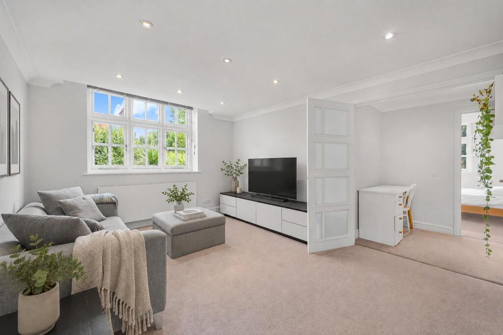 Apartment in London - View 3