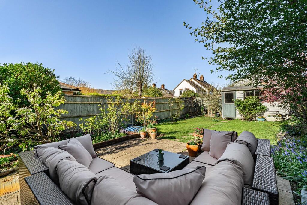 House in Tylers Green, Totteridge - More