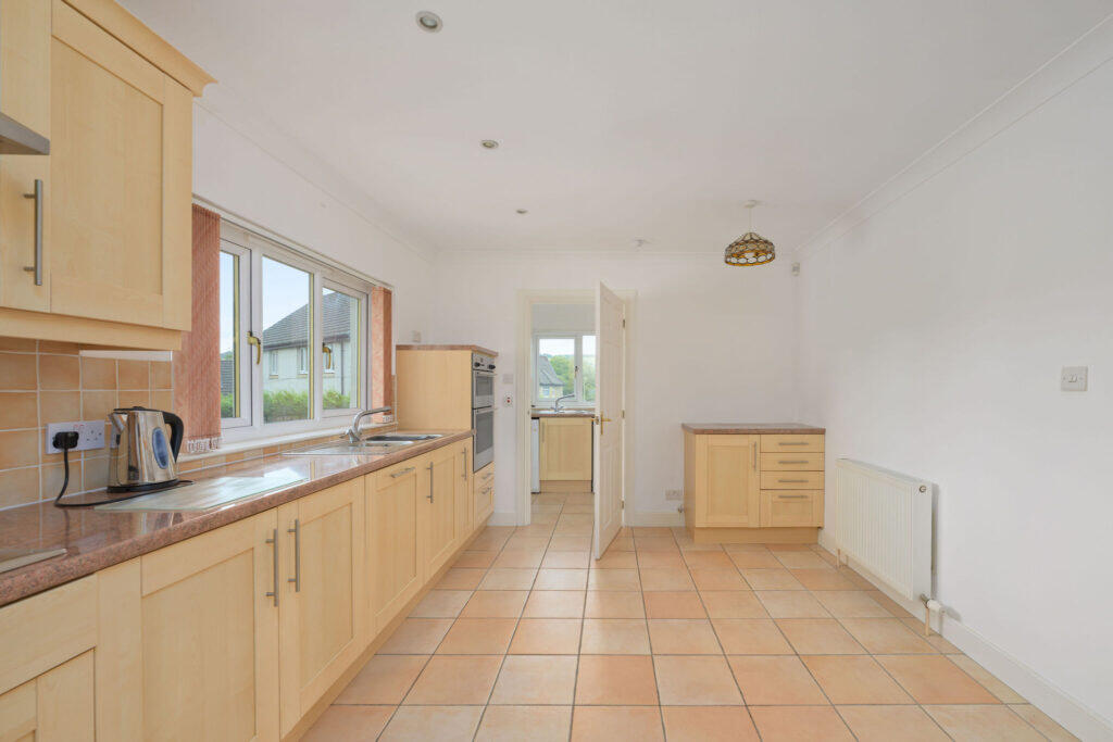 House in Perth - View 4