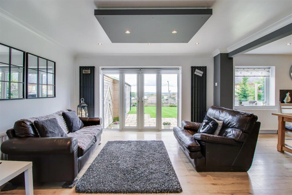 House in Wakefield - View 5