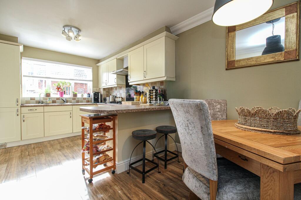 House in Guildford - View 4