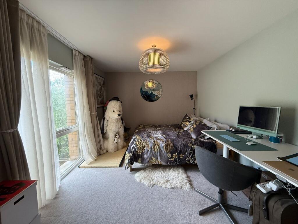 Apartment in London - More