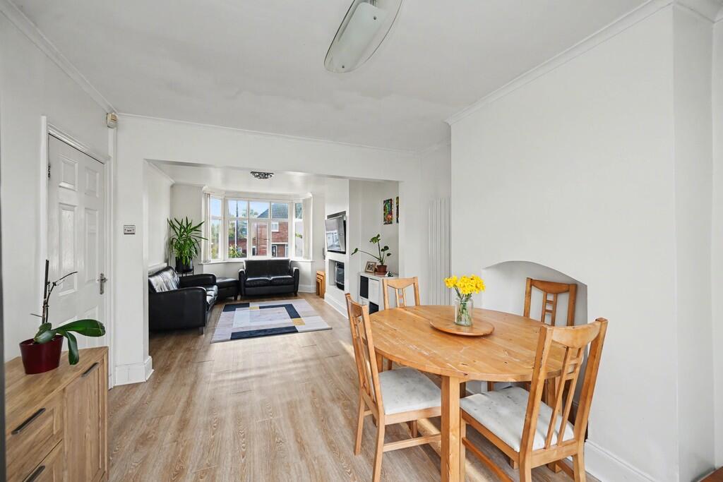 Lytham Road, Rugby, Warwickshire photo 4