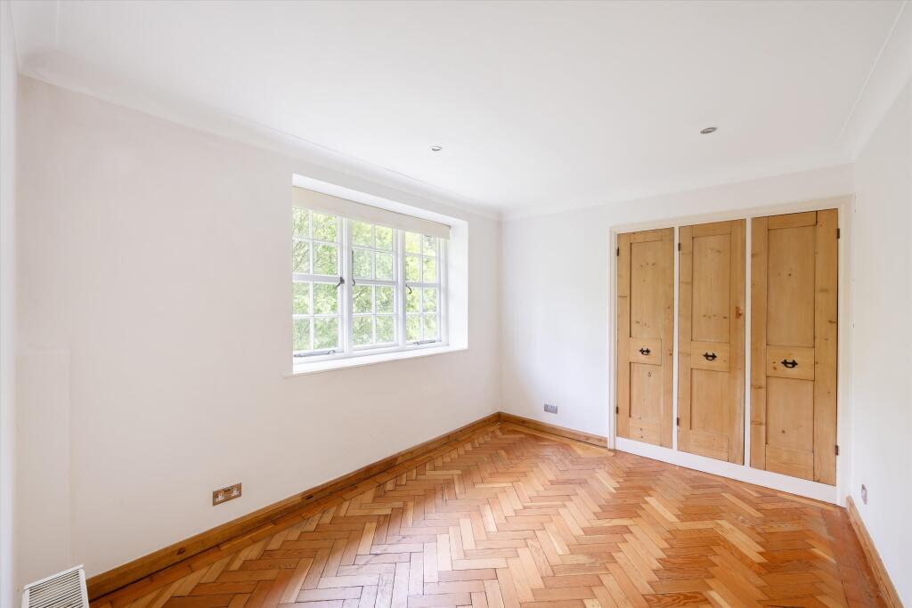 Apartment in London - More