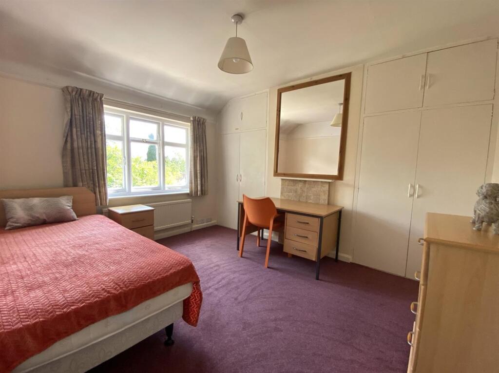 Main image of property: Rooms available at 50 Eachard Road, Cambridge