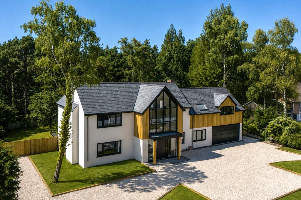 Main image of property: Hadrian Way, Chilworth, Southampton, Hampshire, SO16