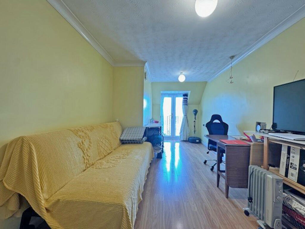 Riverdene Road,  Ilford, IG1 photo 2