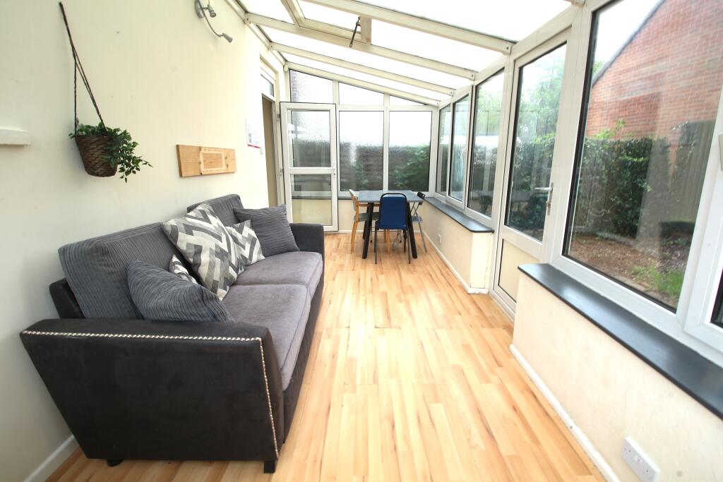 House in Lincoln, New Boultham - View 5