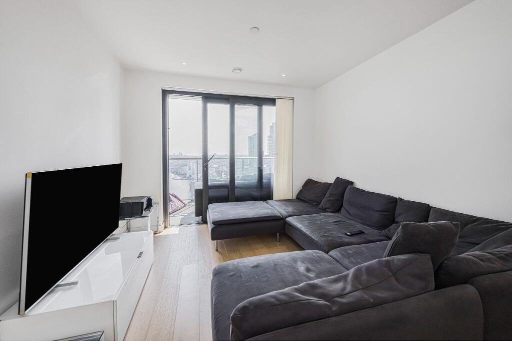 Main image of property: Horizons Tower, Canary Wharf, E14