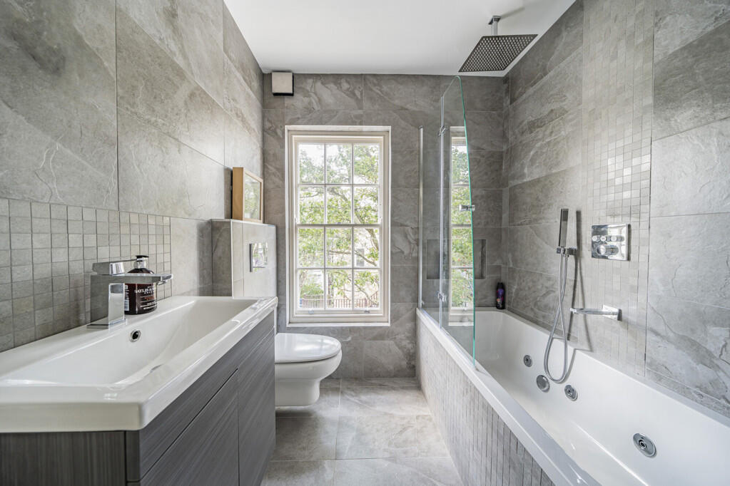 Apartment in London - View 3