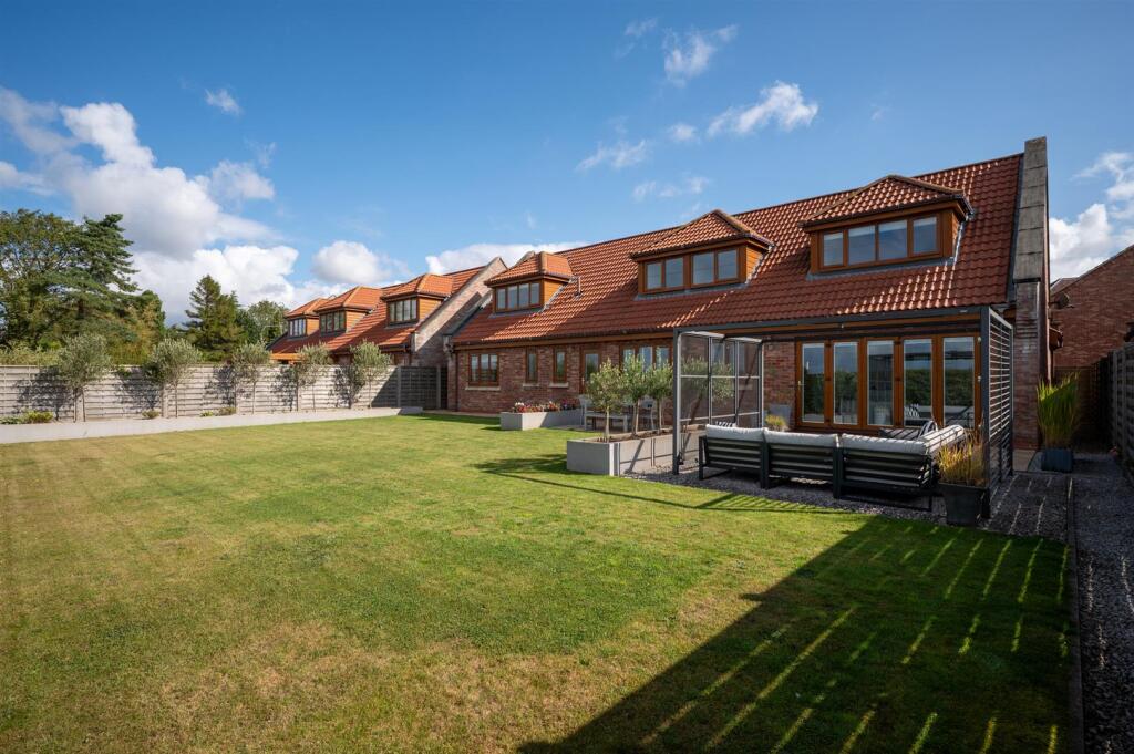 Main image of property: Morthen View, Wickersley, Rotherham