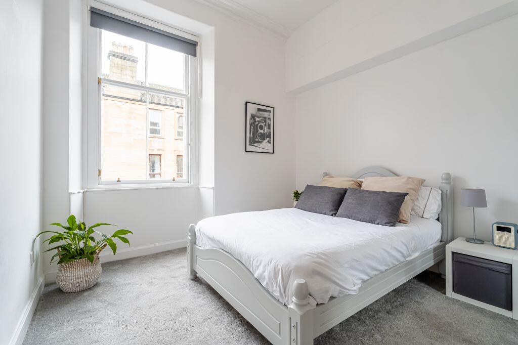 Apartment in Edinburgh, Lorne, Leith Central - More
