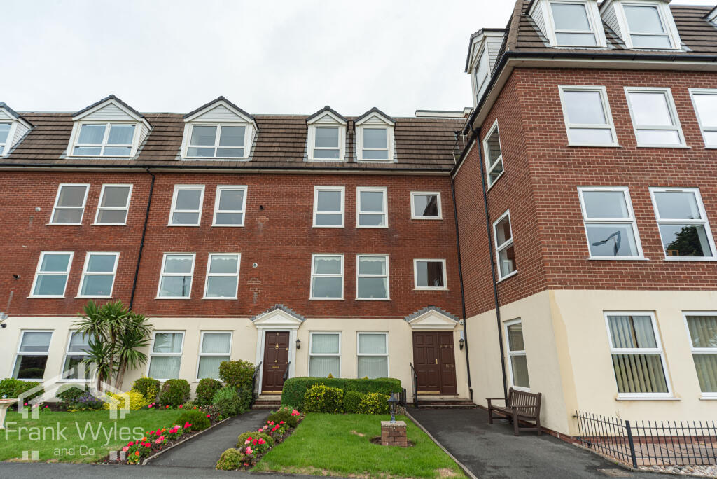 Main image of property: 12, Glengarry, 32 East Beach, Lytham, Lancashire