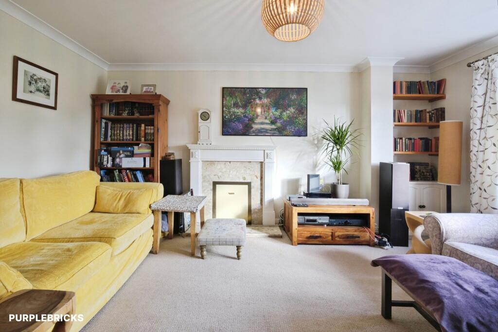 House in Salisbury, Winterbourne - View 5