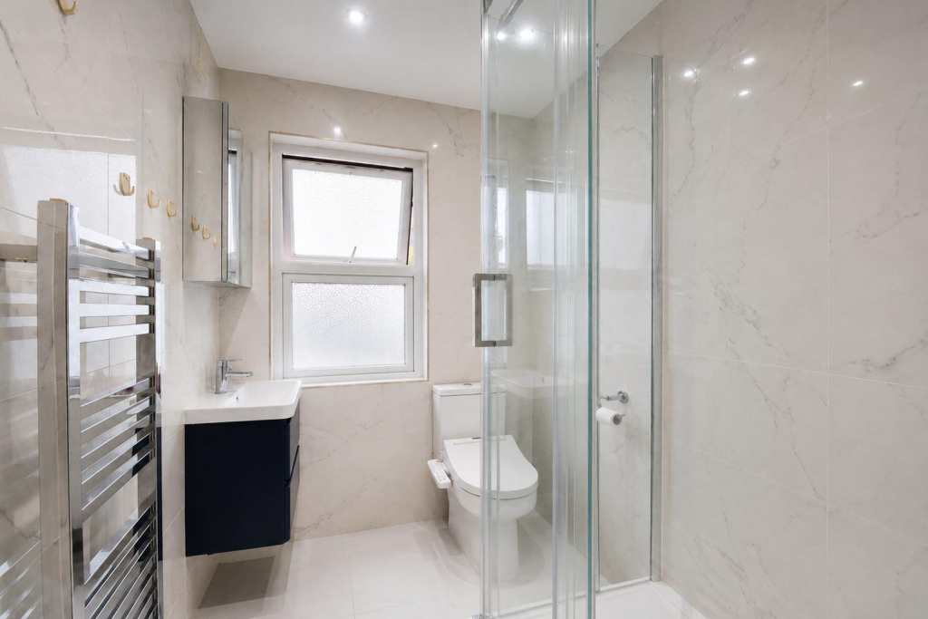 House in London - View 4