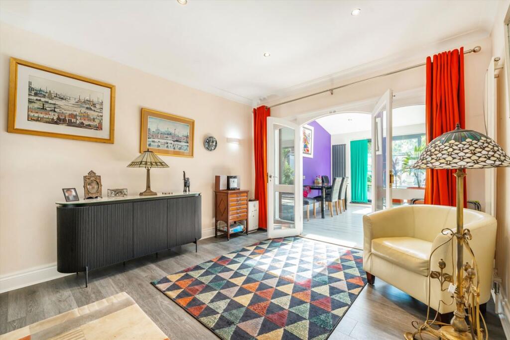 House in Twickenham - View 4