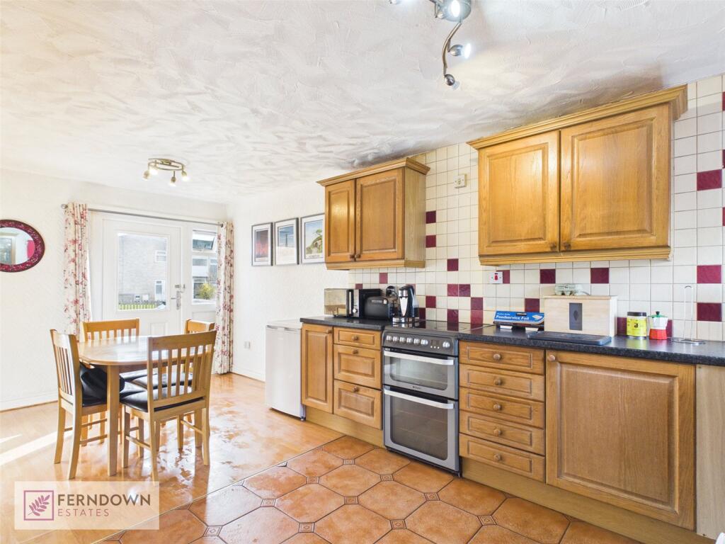 Poplar Avenue, Chelmsley Wood, Birmingham, West Midlands, B37 photo 3