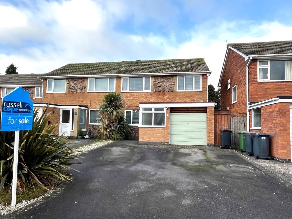 3-bed semi-detached on Copsewood Avenue, Nuneaton, £259,950