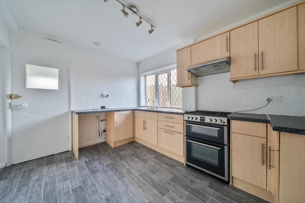 Fifth Avenue, Mansfield, NG21 9 photo 2
