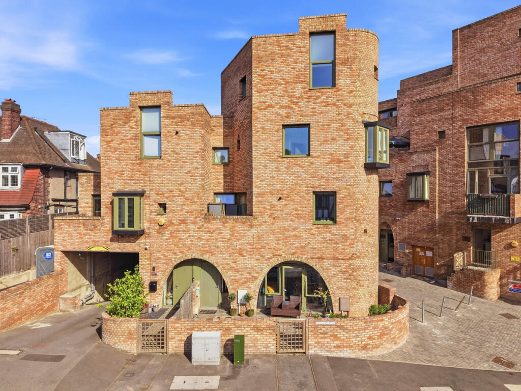 Main image of property: Edgewood Mews, London, N3