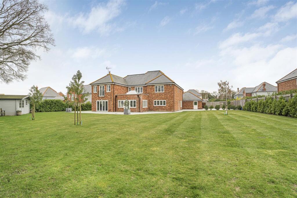 House in Uttlesford, Newport - View 5