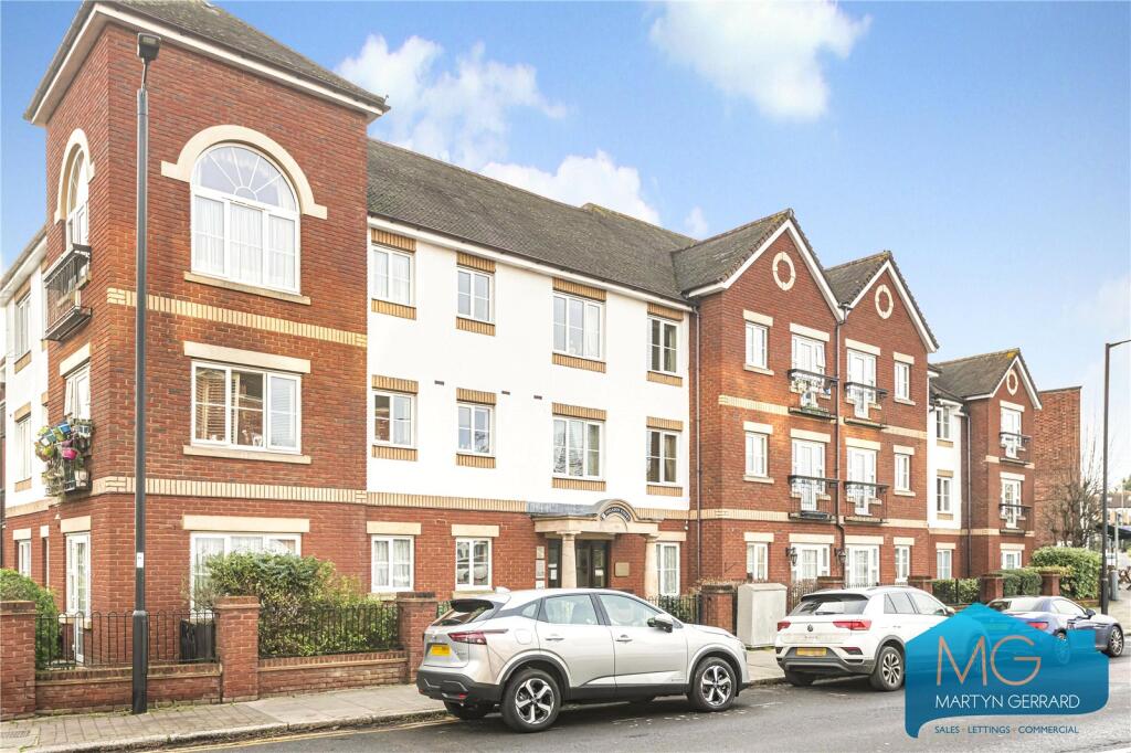 Main image of property: Green Lanes, London, N21