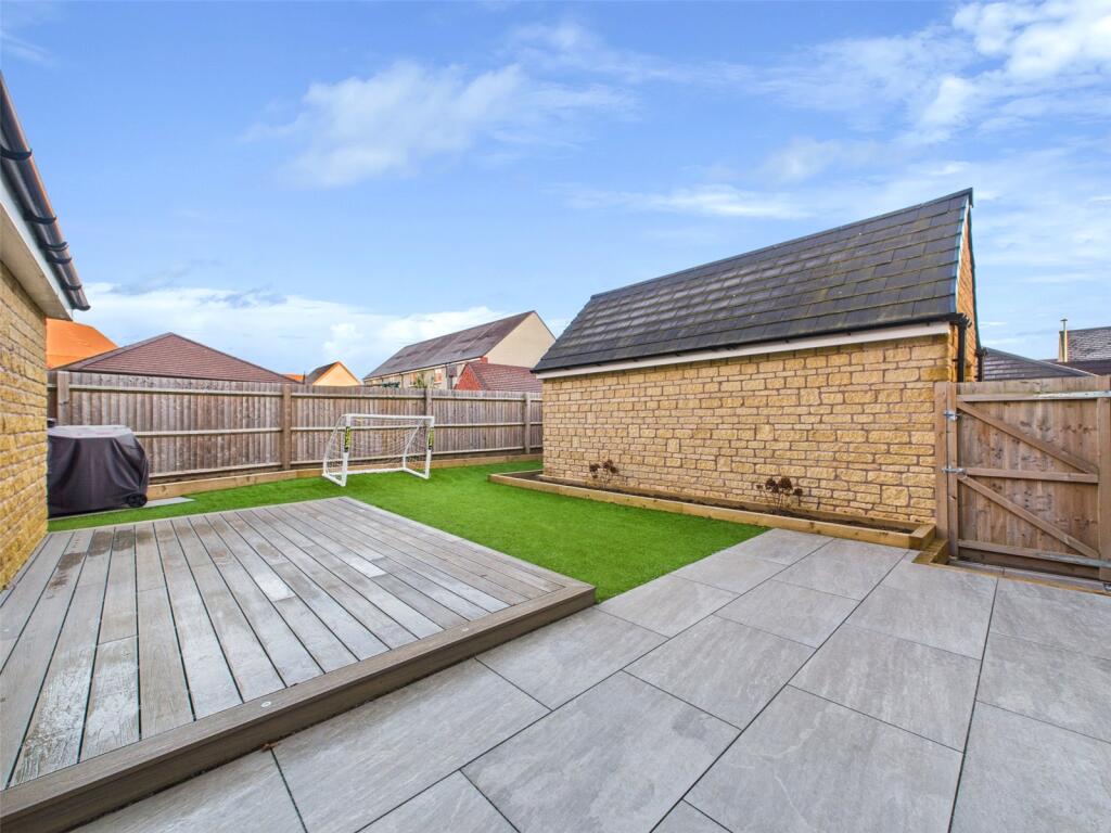 Somerdale Avenue, Brockworth, Gloucester, Gloucestershire, GL3 photo 3