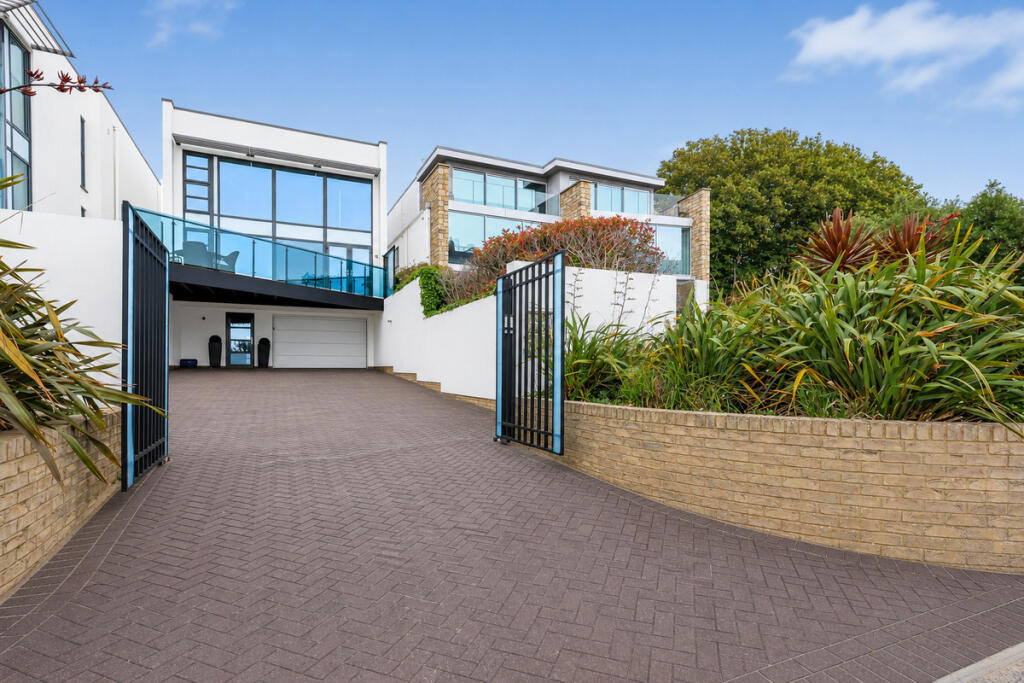 Shore Road, Poole, BH13