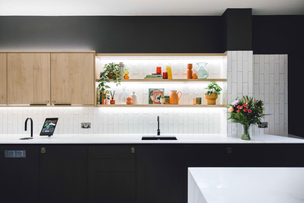 Additional image 16 of Elmdon Trading Estate, Bickenhill Lane, B37