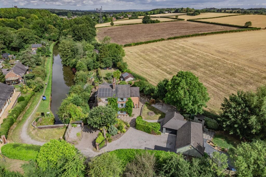 Main image of property: Tunnel End, Preston On The Hill, WA4