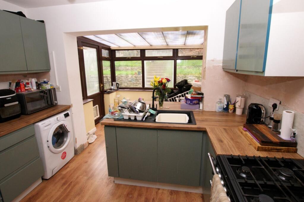 House in Corfe Mullen - View 4