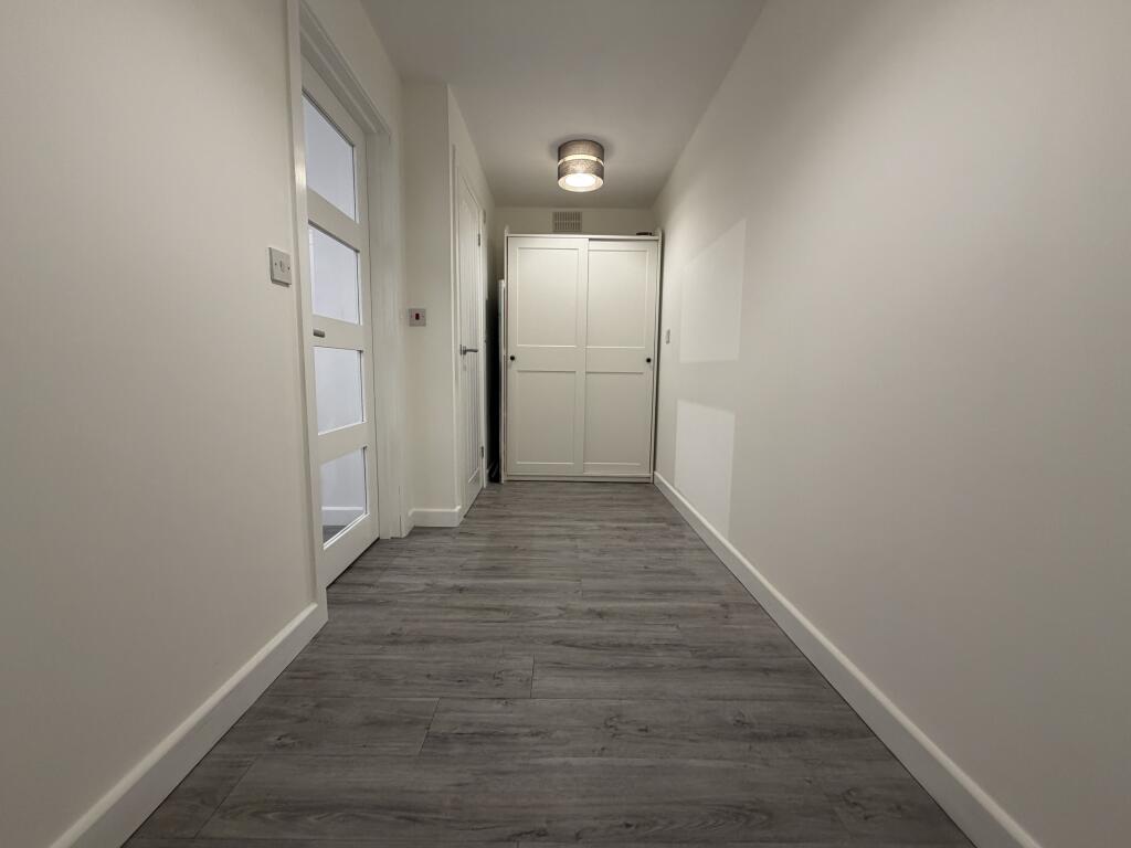 Apartment in Birmingham, West Midlands - View 5