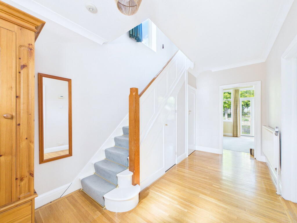 House in Watford - View 5
