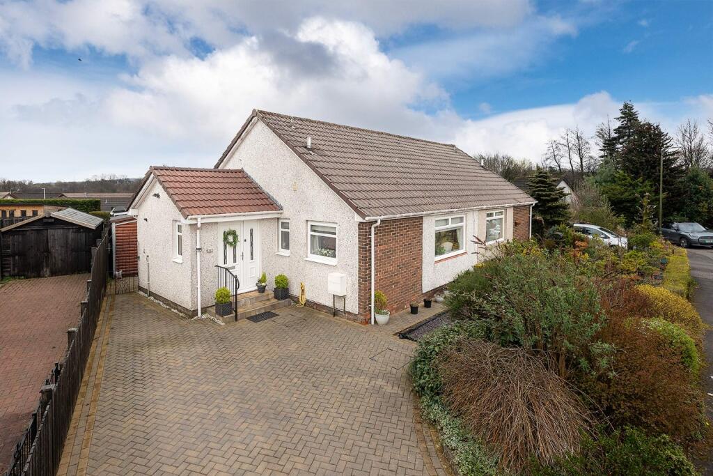 Main image of property: 33 Highland Dykes Drive, Bonnybridge, Falkirk, FK4 1PD