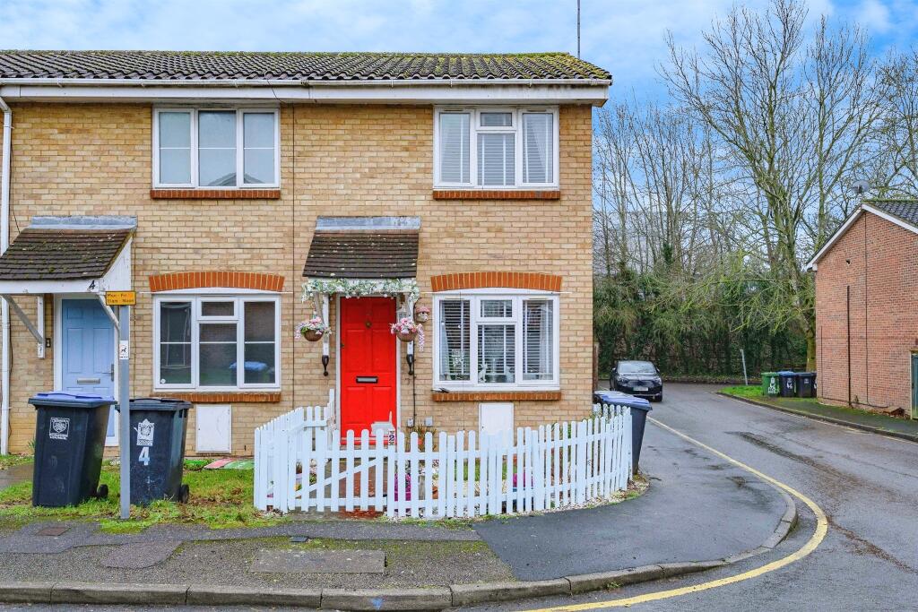 Main image of property: Crest Park, HEMEL HEMPSTEAD
