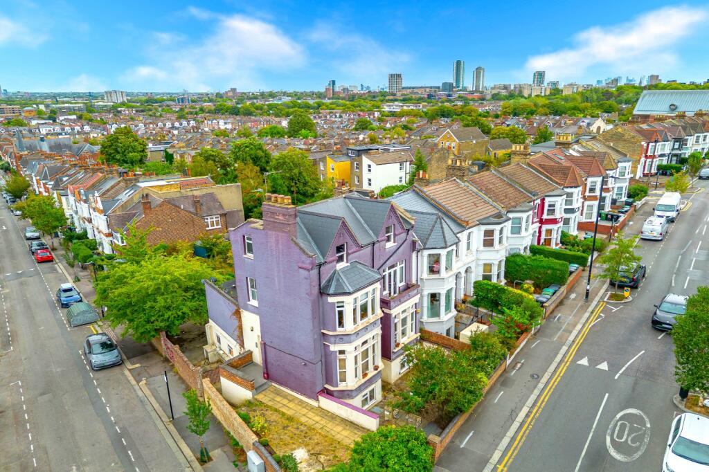 Apartment in London - View 5