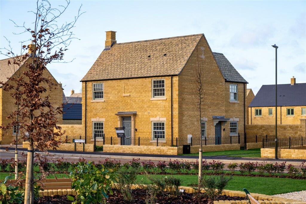 Main image of property: 106 Ellenbrook, Stow Road, Moreton-In-Marsh, Gloucestershire, GL56