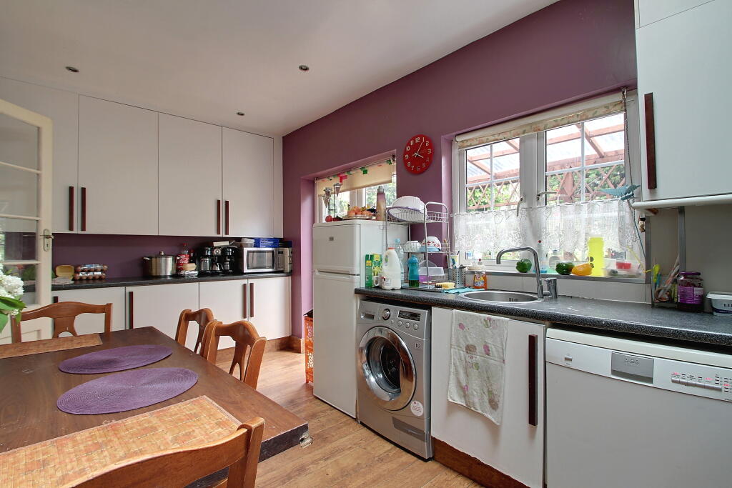 House in Southall - View 4