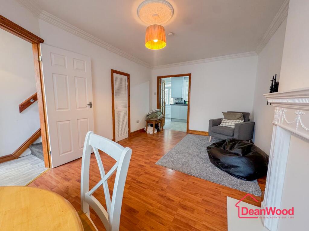 House in Douglas, Willaston - More