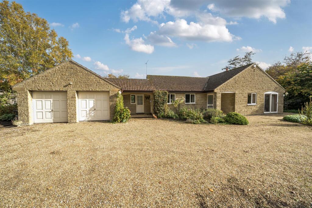 4-bed detached on The Park, Yeovil, £475,000