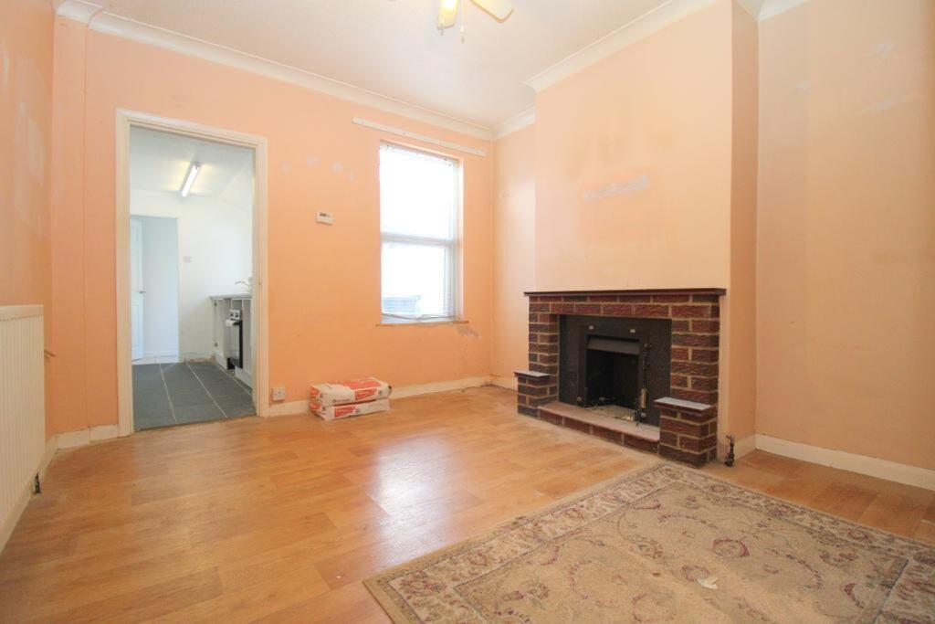 Ashton Road, Luton, LU1 photo 3