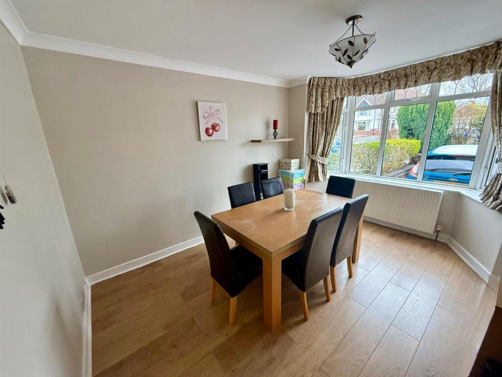 House in Solihull, Haslucks Green - More