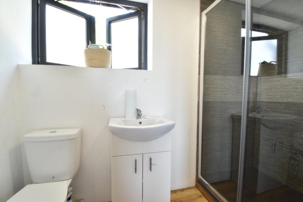 House in Maidstone, Lenham - More
