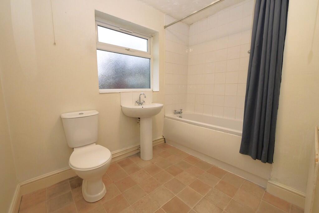 Cow House Lane, Armthorpe, Doncaster photo 4